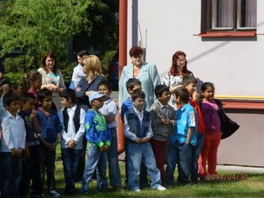 Programom nás zabavili deti zo ZŠ a MŠ. Programom nás zabavili deti zo ZŠ a MŠ.