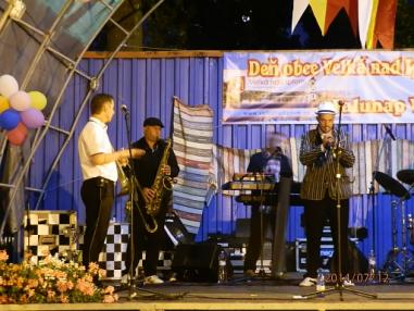 Večerný koncert skupiny Polemic a tanečná zábava. Večerný koncert skupiny Polemic a tanečná zábava.
