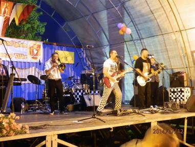 Večerný koncert skupiny Polemic a tanečná zábava. Večerný koncert skupiny Polemic a tanečná zábava.
