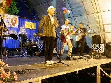 Večerný koncert skupiny Polemic a tanečná zábava. Večerný koncert skupiny Polemic a tanečná zábava.