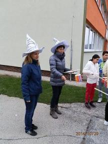 Príprava na lampiónový sprievod... Príprava na lampiónový sprievod...