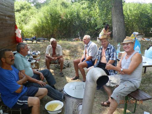 Fotogaléria Poipeľský umelecký festival na amfiteátri -súťaž vo varení halászlé_18.7.2015 (50) Poipeľský umelecký festival na amfiteátri -súťaž vo varení halászlé_18.7.2015