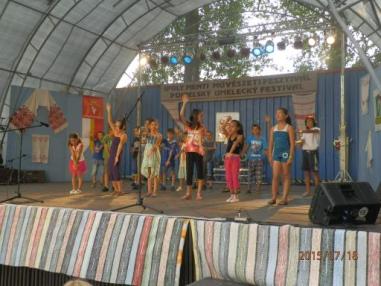 Chvíľe festivalu v amfiteátri_18.7.2015 Chvíľe festivalu v amfiteátri_18.7.2015