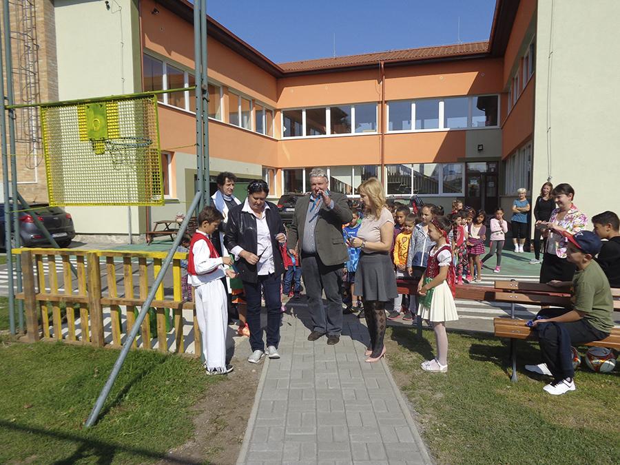 Fotogaléria Slávnostné otvorenie multifunkčného ihriska_29.9.2017 (6) Slávnostné otvorenie multifunkčného ihriska_29.9.2017