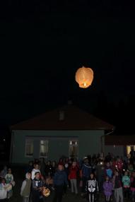 Halloween s deťmi ZŠ a MŠ za účasti rodičov a naši Halloween s deťmi ZŠ a MŠ za účasti rodičov a naši